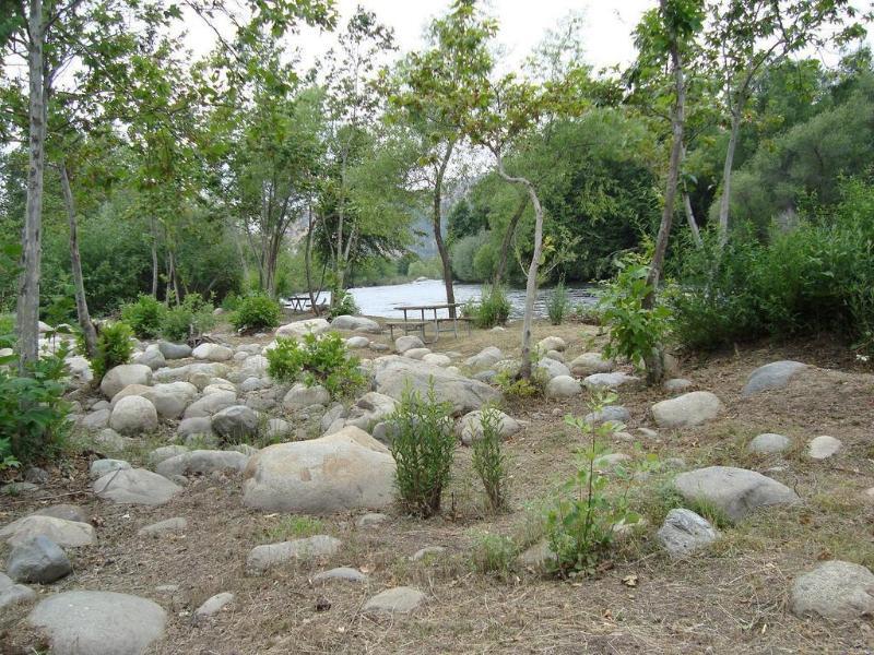 Sequoia Riverfront Cabins Three Rivers Exterior photo